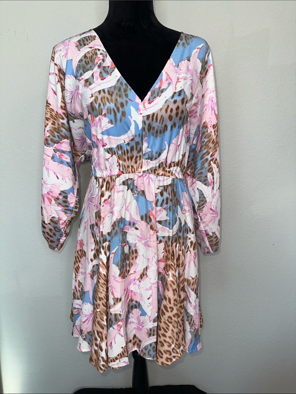 VENUS Pink Blue Floral & Leopard V-Neck Long Sleeve Mini Dress